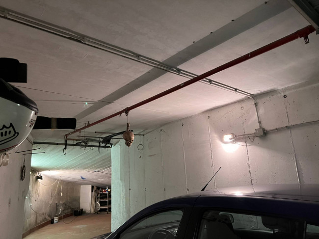 Box o garage in vendita a Savona