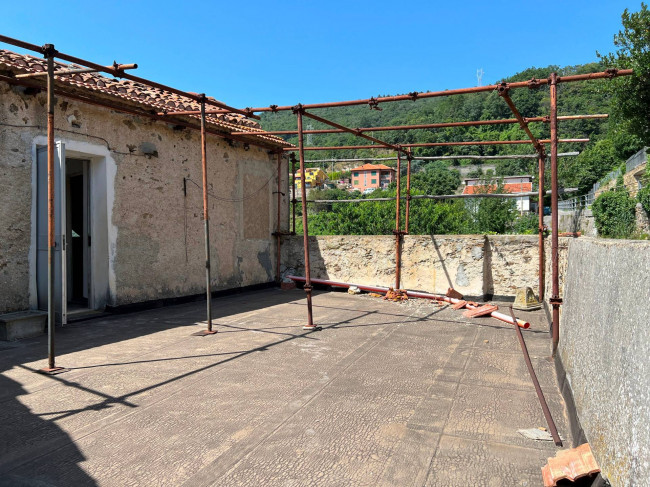 Rustico in vendita a Vezzi Portio