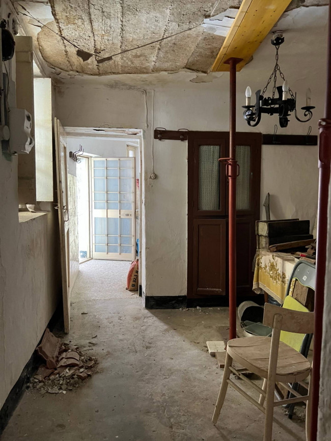 Rustico in vendita a Vezzi Portio