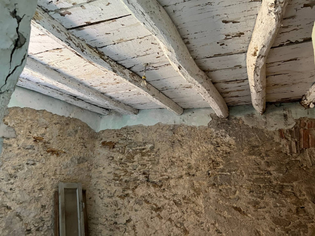 Rustico in vendita a Vezzi Portio