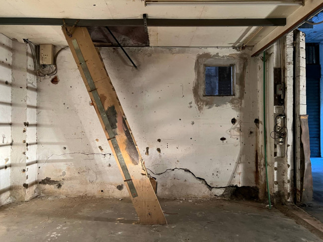 Box o garage in vendita a Savona