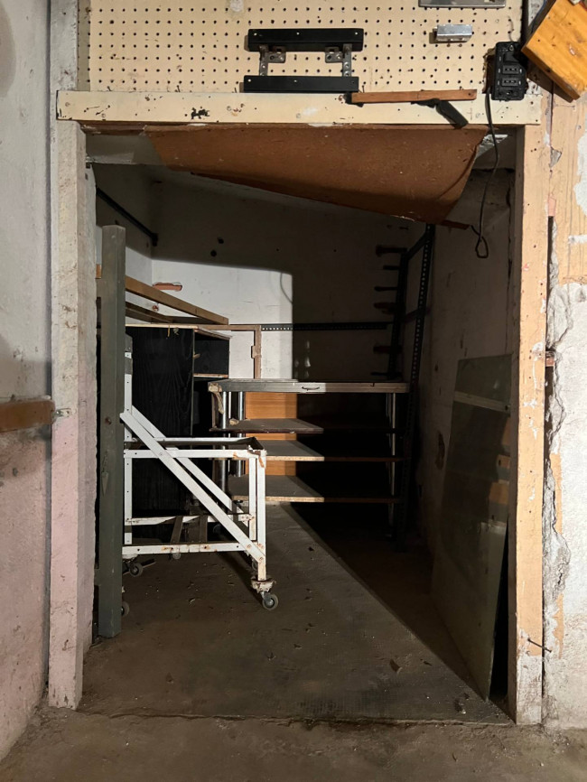 Box o garage in vendita a Savona