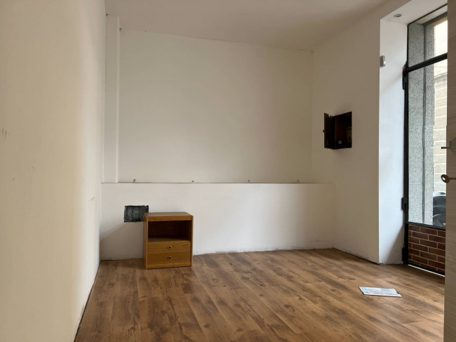 Magazzino in vendita a Savona