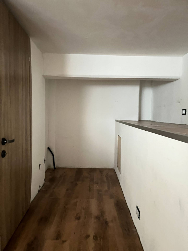 Magazzino in vendita a Savona