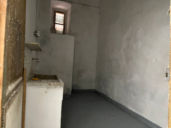 Magazzino in affitto a Savona