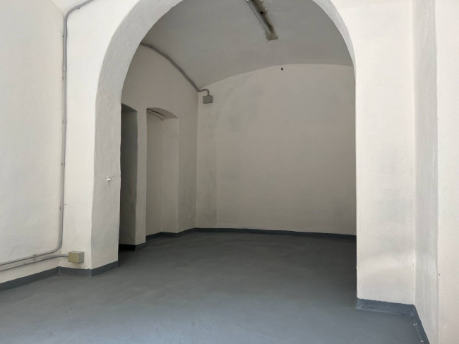 Magazzino in affitto a Savona