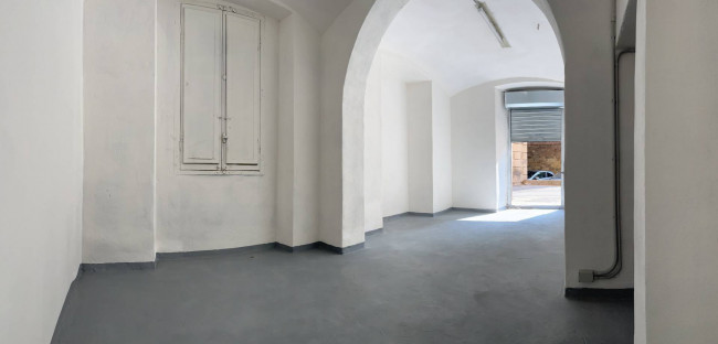 Magazzino in affitto a Savona