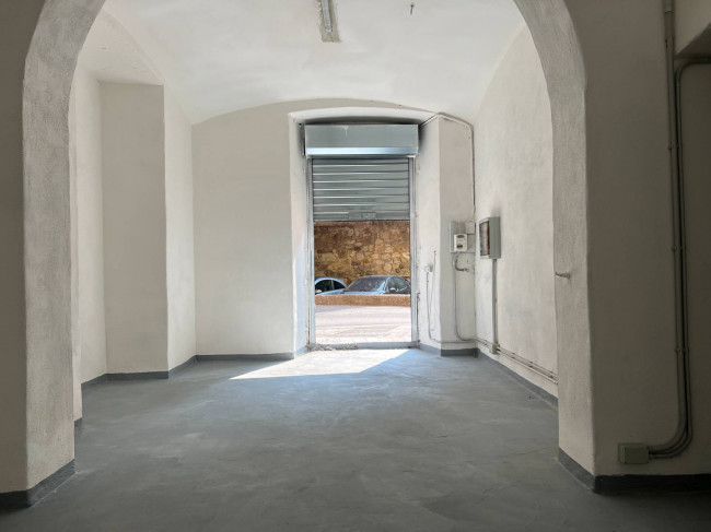 Magazzino in affitto a Savona