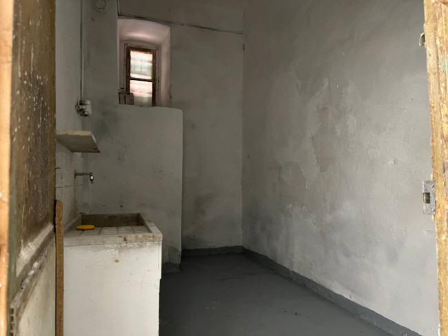 Magazzino in affitto a Savona