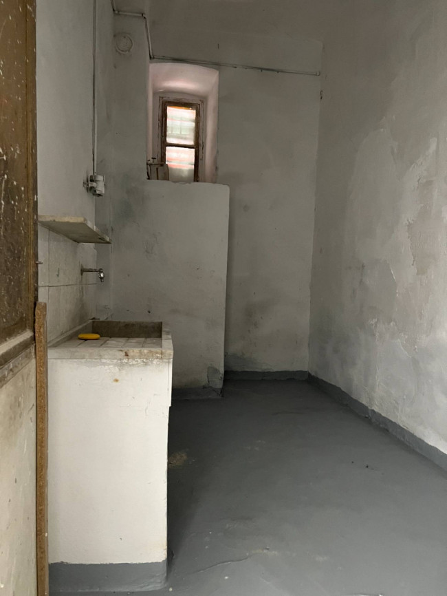 Magazzino in affitto a Savona