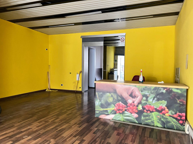 Locale commerciale in affitto a Savona