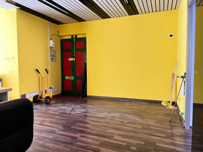 Locale commerciale in affitto a Savona