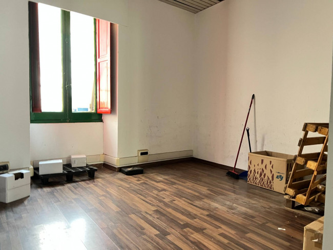 Locale commerciale in affitto a Savona