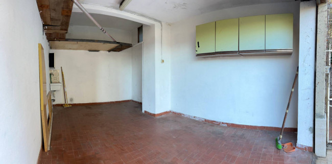 Box o garage in vendita a Savona