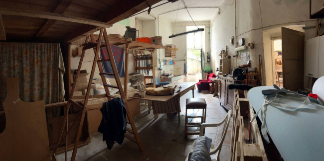 Magazzino in vendita a Savona