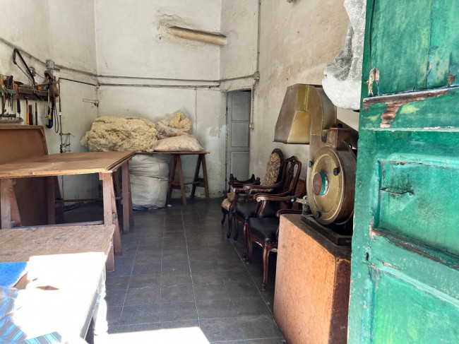 Magazzino in vendita a Savona