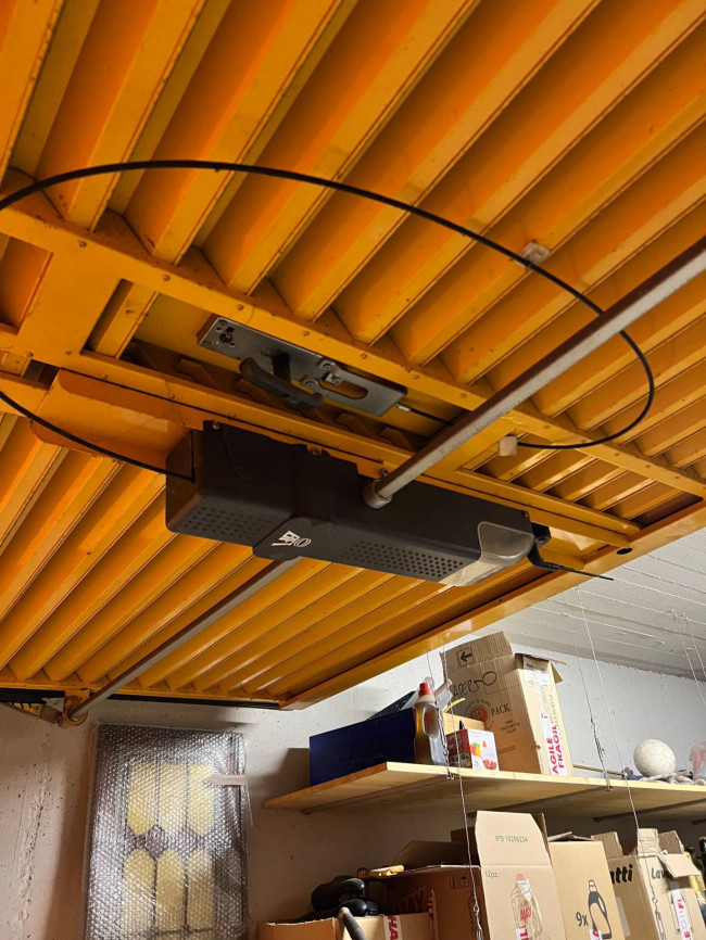 Box o garage in vendita a Savona