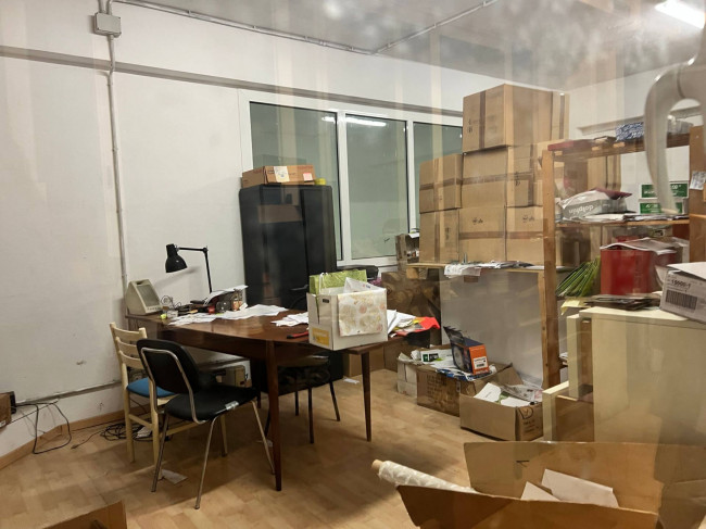 Magazzino in vendita a Savona