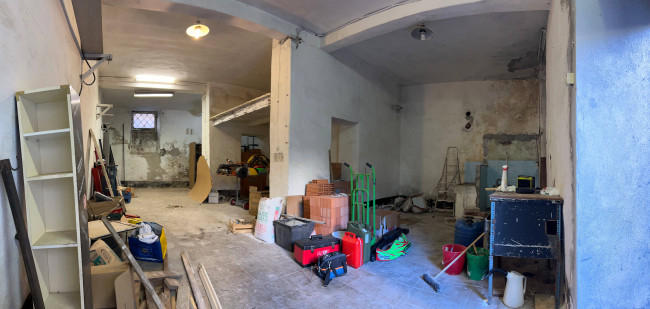 Magazzino in vendita a Savona