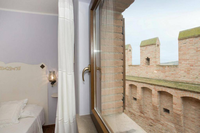 Casa indipendente in vendita a Gradara (PU)