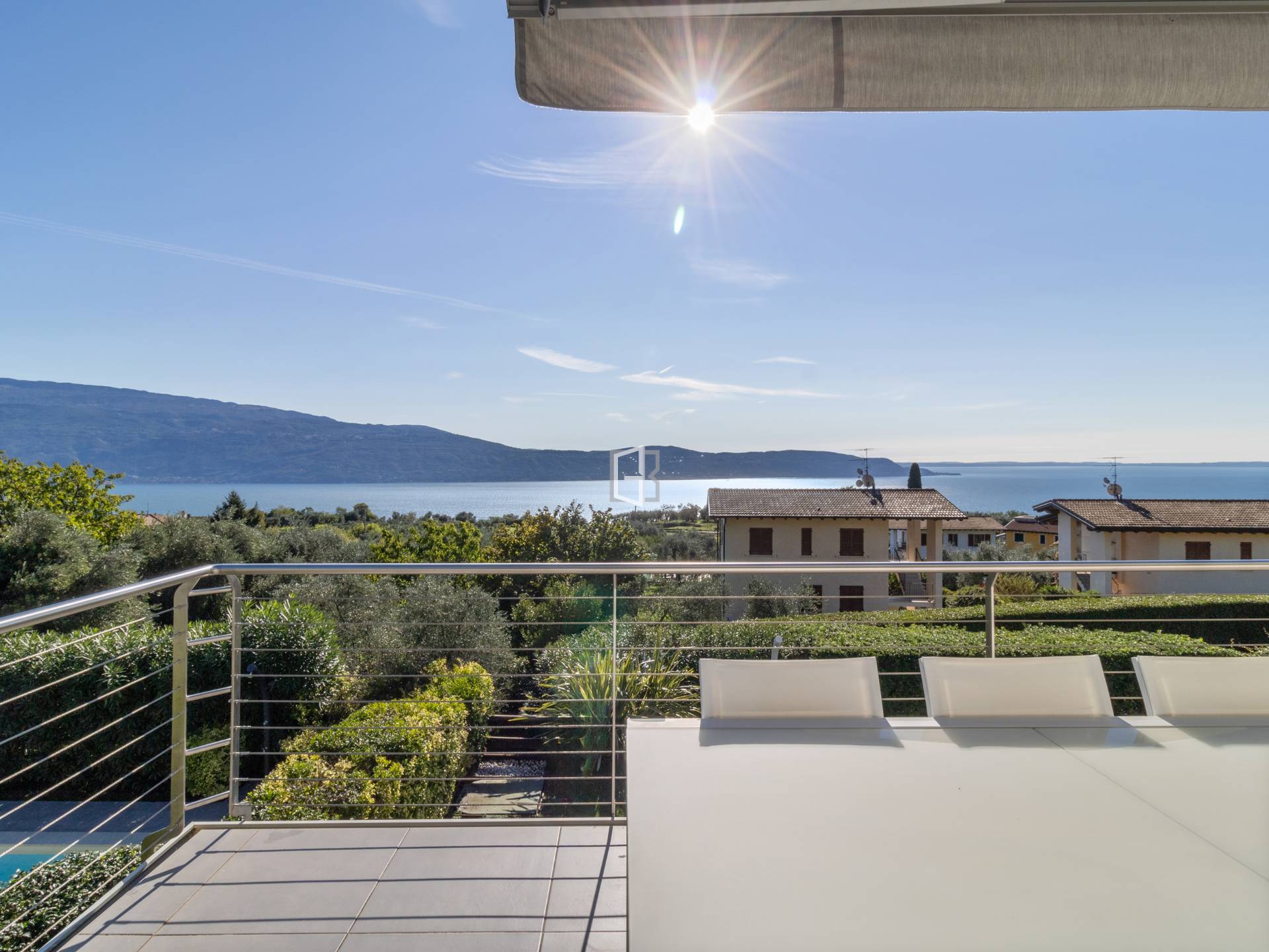 Breathtaking lake view in Toscolano Maderno