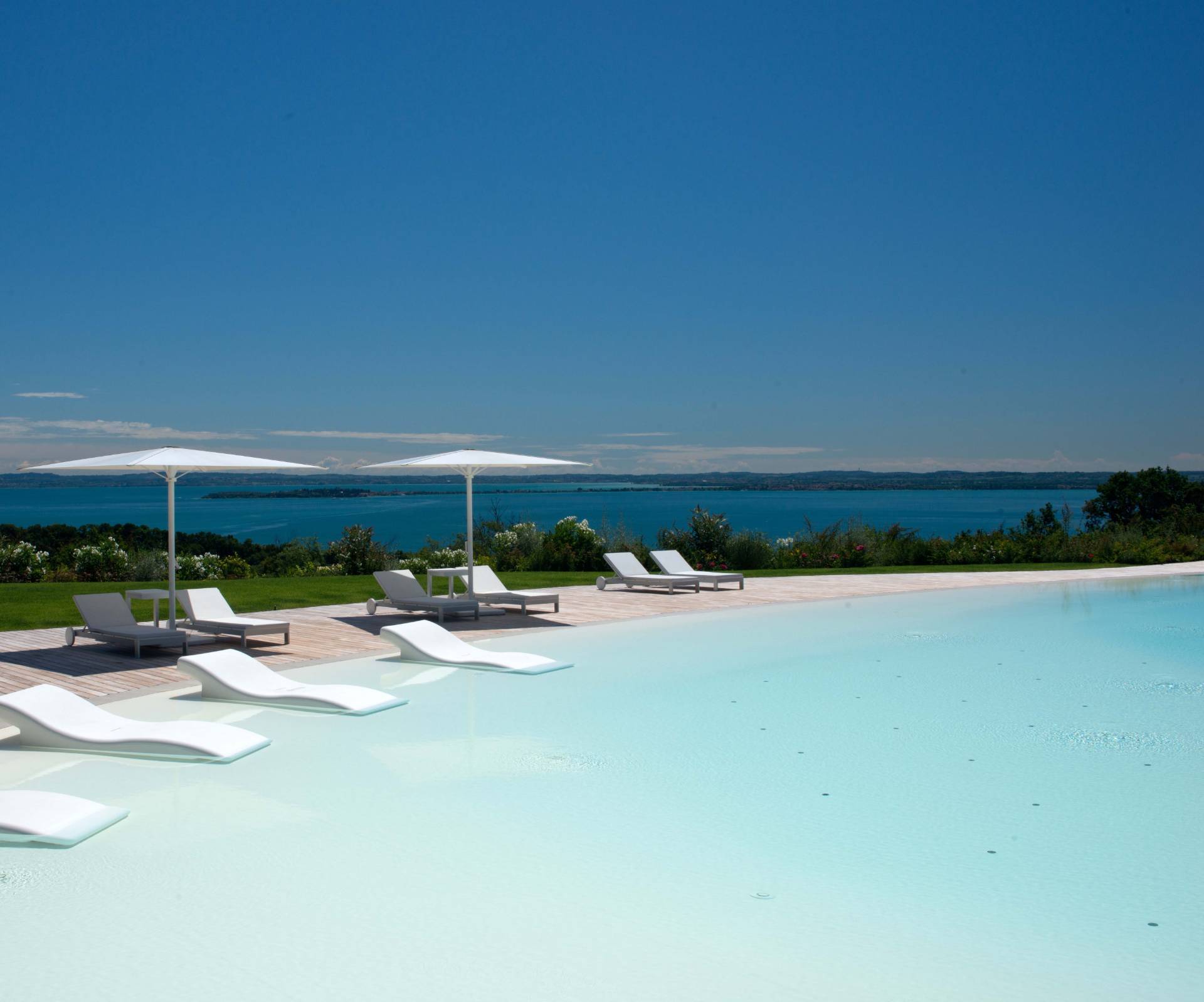 New apartment with lake view, garden, and private pool