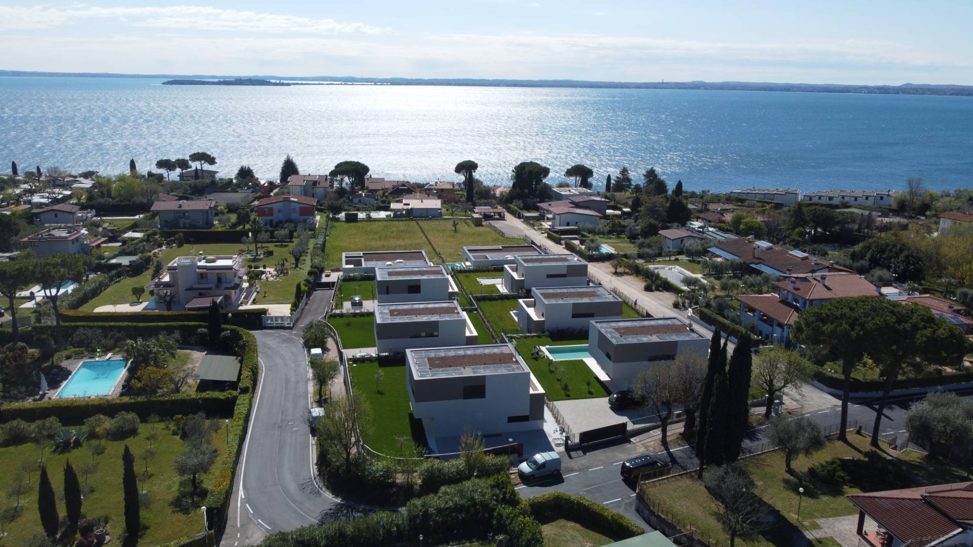 Moderne Villa mit Schwimmbad und privatem Zugang zum Strand - Moniga del Garda