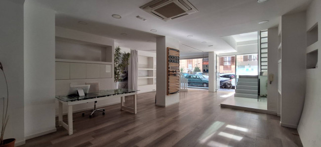 Locale commerciale in affitto a Palermo