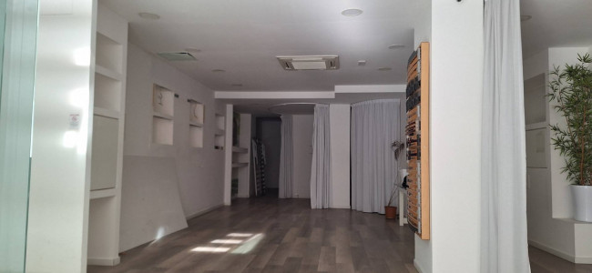 Locale commerciale in affitto a Palermo