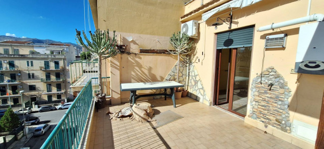Appartamento in vendita a Palermo