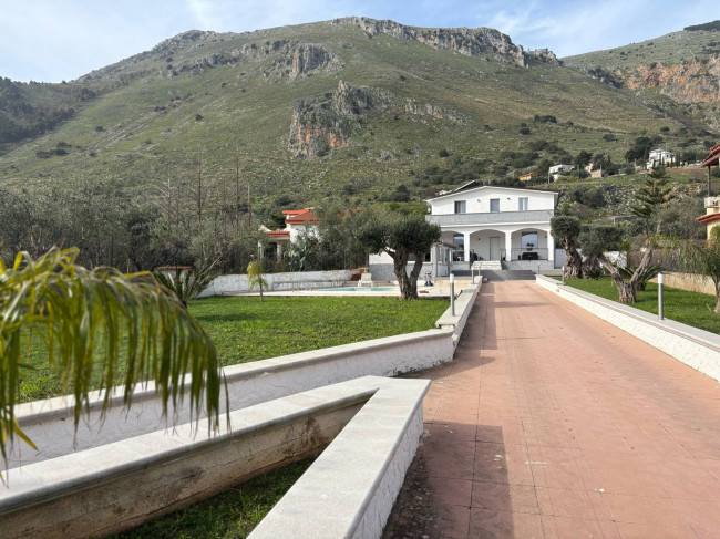 Villa in vendita a Carini