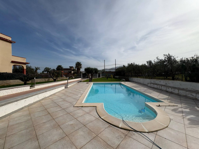 Villa in vendita a Carini