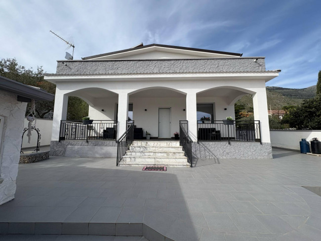 Villa in vendita a Carini