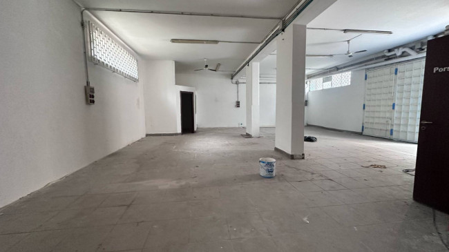 Locale commerciale in vendita a Palermo