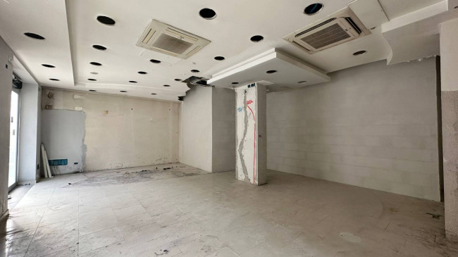 Locale commerciale in affitto a Palermo