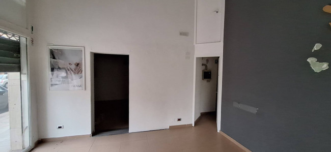 Locale commerciale in affitto a Palermo