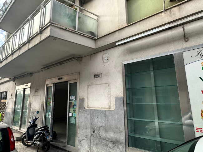 Locale commerciale in vendita a Palermo
