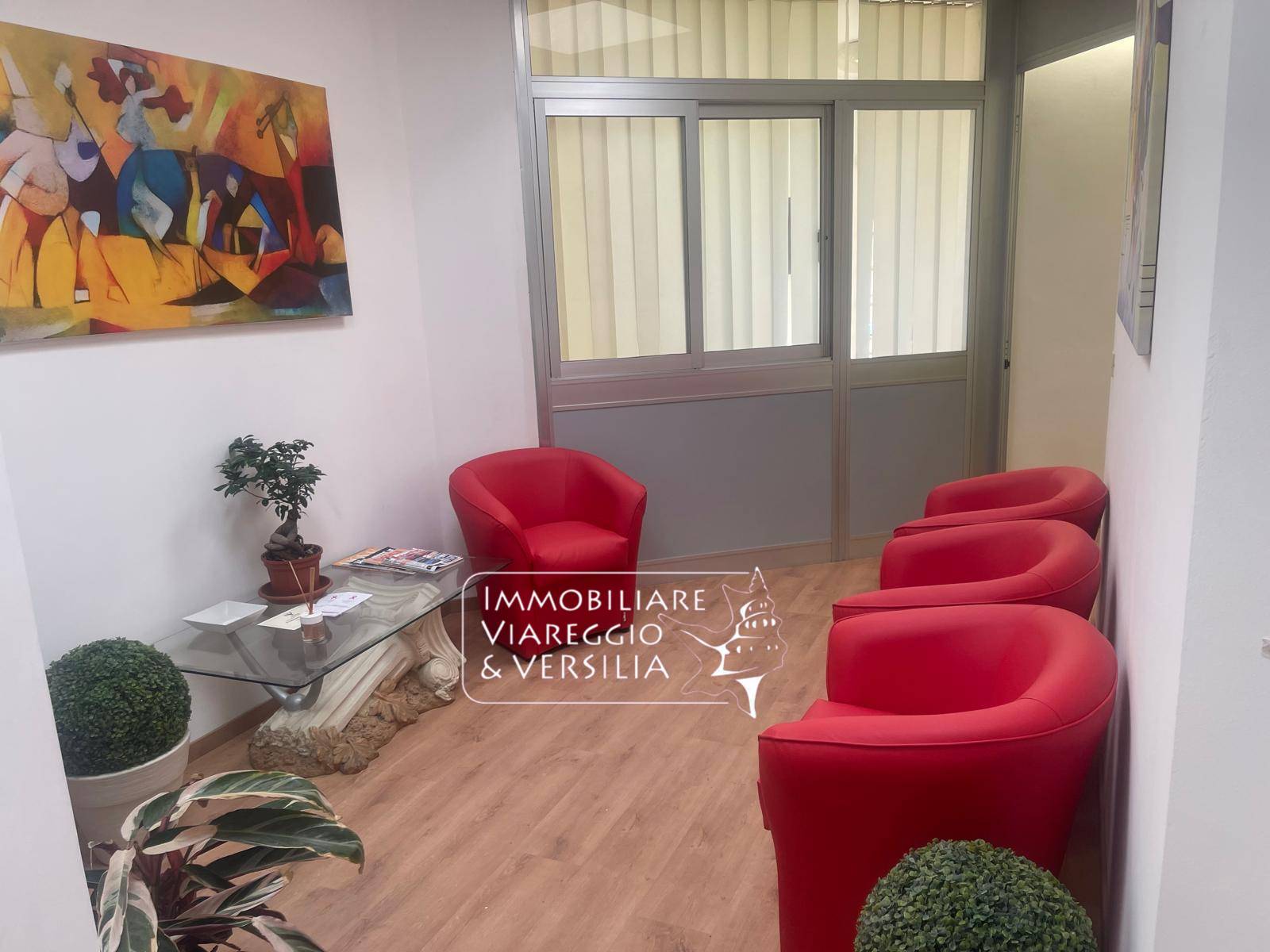 Capannone in Affitto