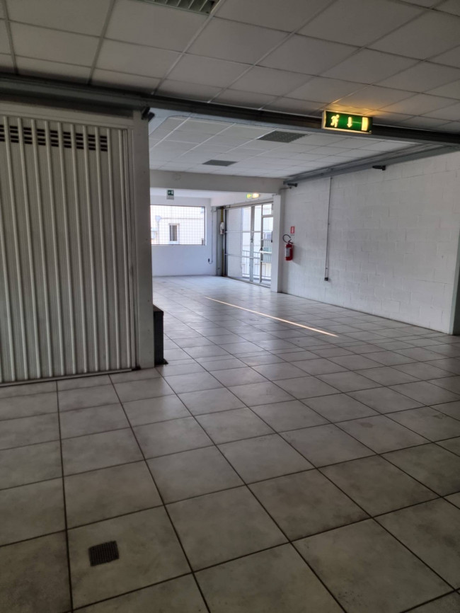 Box o garage in vendita a Venezia