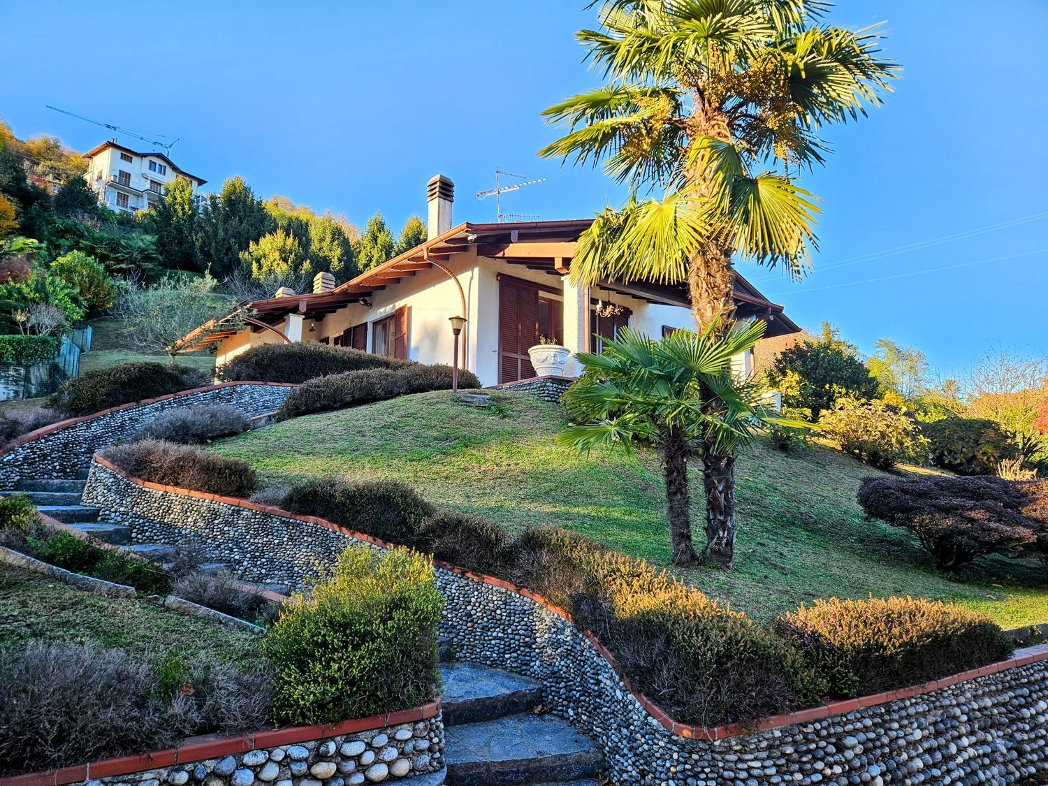 Villa in vendita a Arona