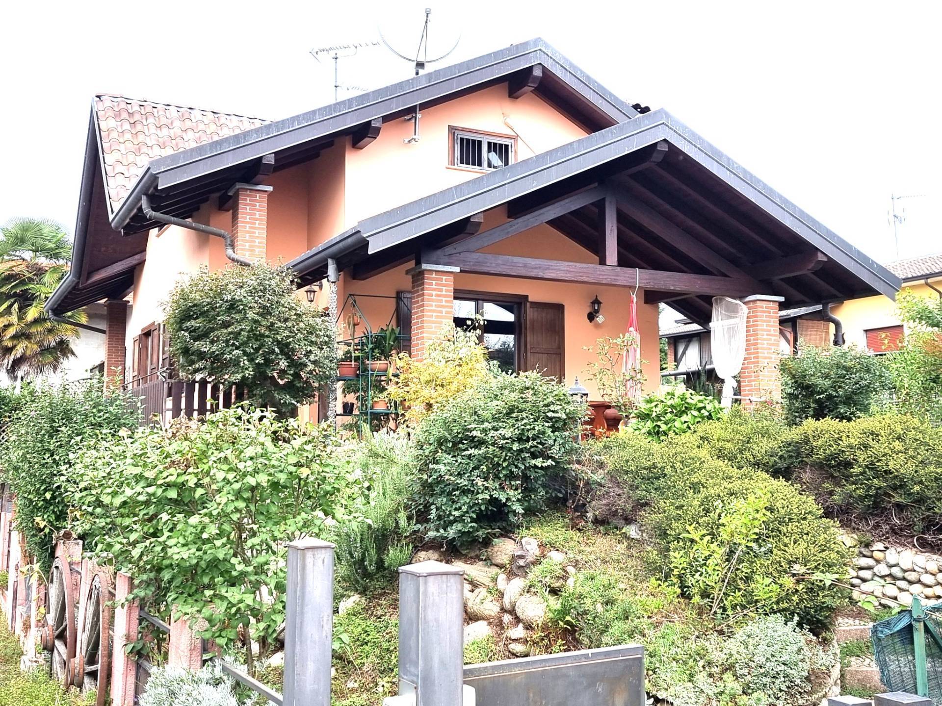 Villa in vendita a Borgo Ticino (NO)