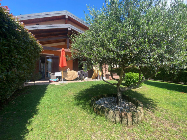 Villa in vendita a Gattico-Veruno