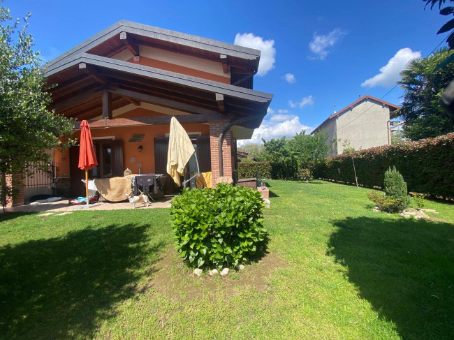 Villa in vendita a Gattico-Veruno