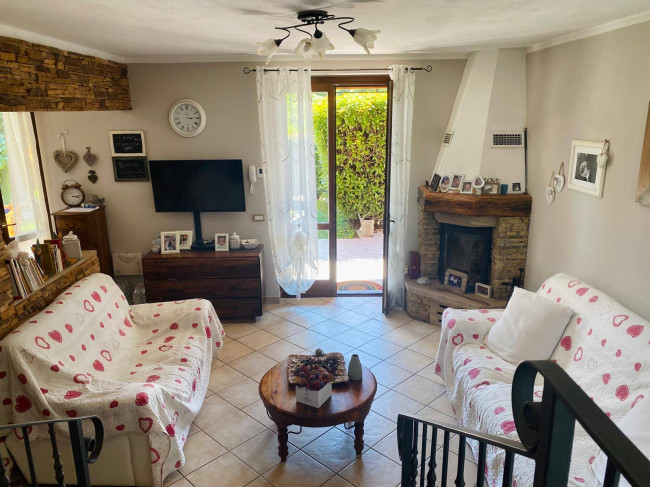 Villa in vendita a Gattico-Veruno