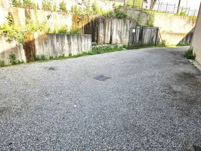 Capannone in affitto a Paruzzaro