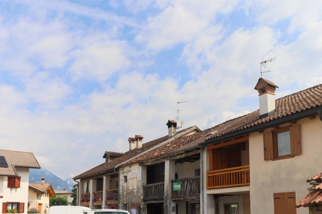 CASA A SCHIERA in vendita a Sedico