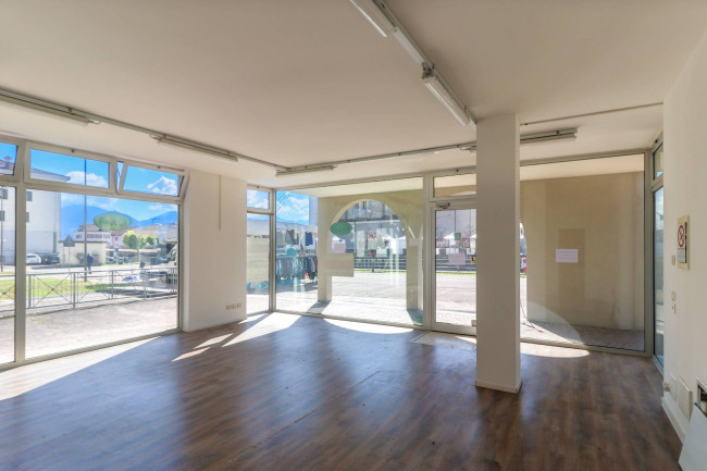 negozio/ Ufficio in vendita a Santa Giustina