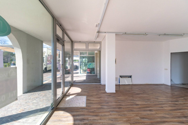 negozio/ Ufficio in vendita a Santa Giustina