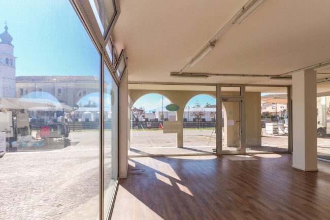 negozio/ Ufficio in affitto a Santa Giustina