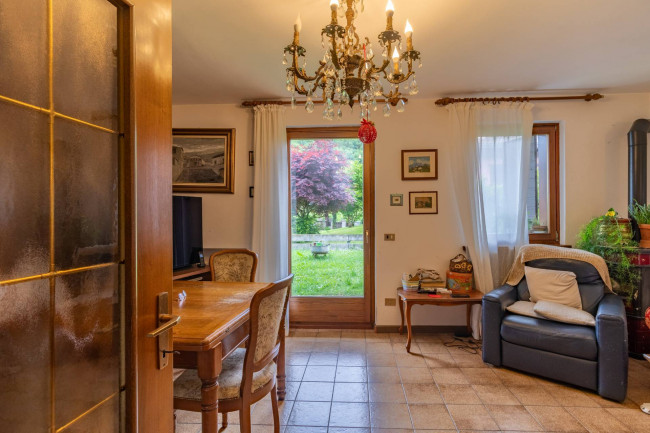 CASA A SCHIERA in vendita a Sedico